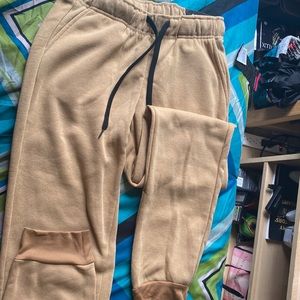 Love love love sweatpants/joggers